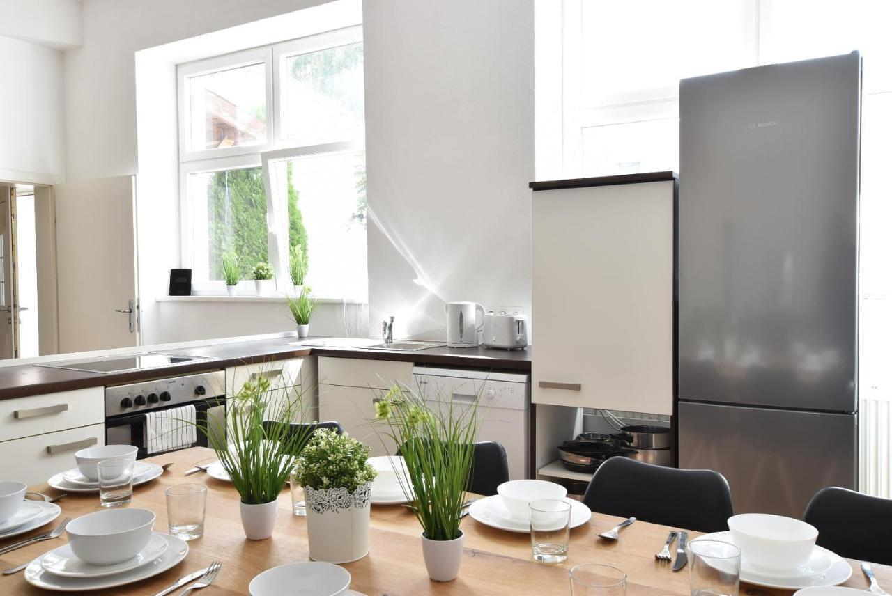 Riesiges Zentrales Apartment Mit Parkplatz Innsbruck Exterior foto