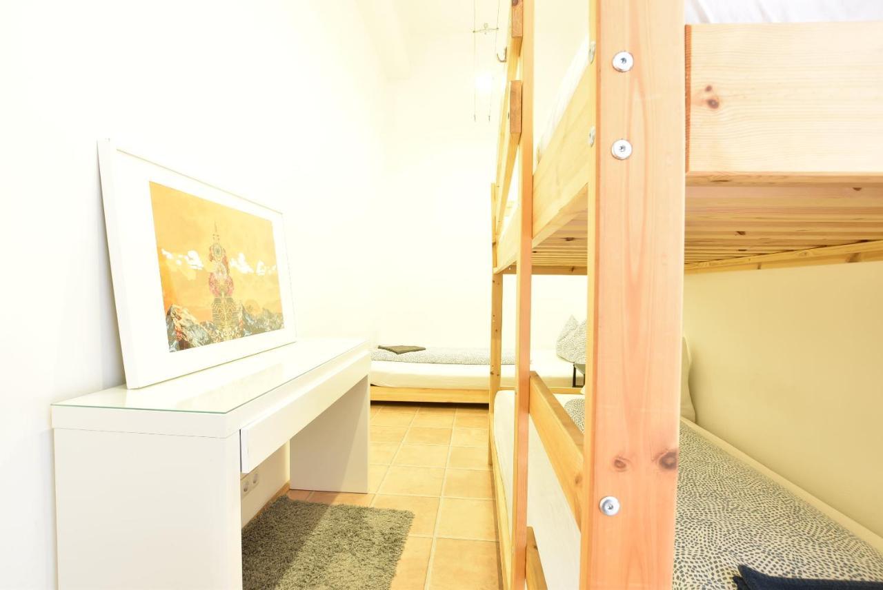 Riesiges Zentrales Apartment Mit Parkplatz Innsbruck Exterior foto